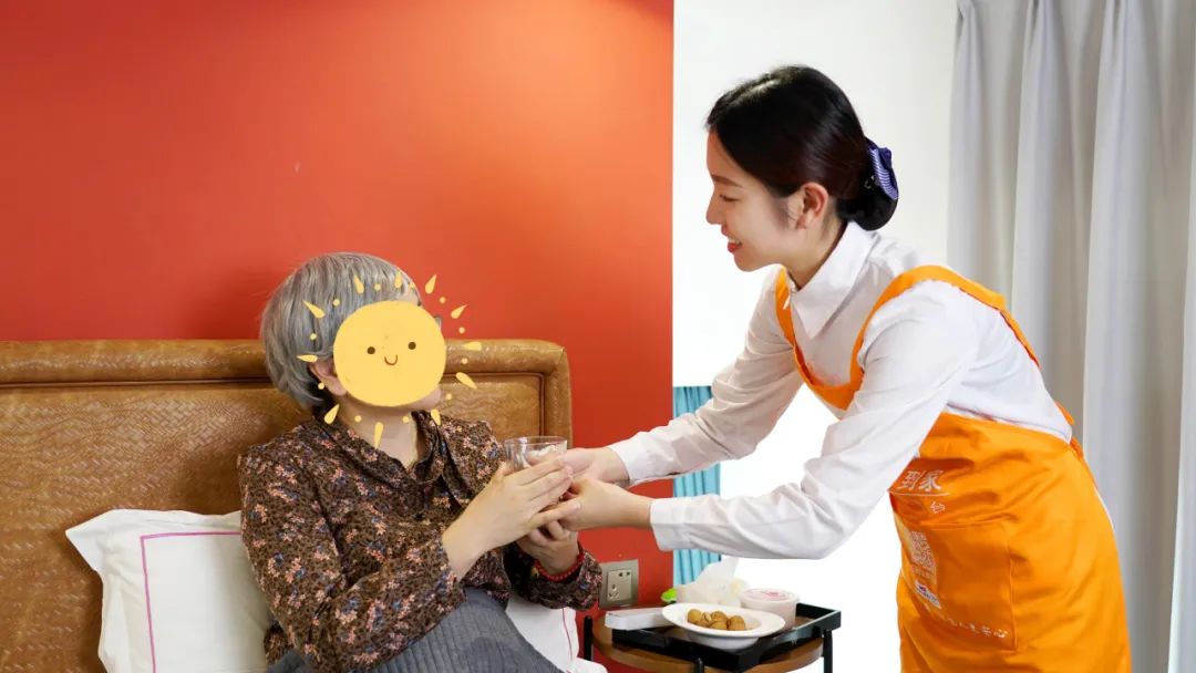 安护通国庆“不打烊”，守护爸妈健康之旅！